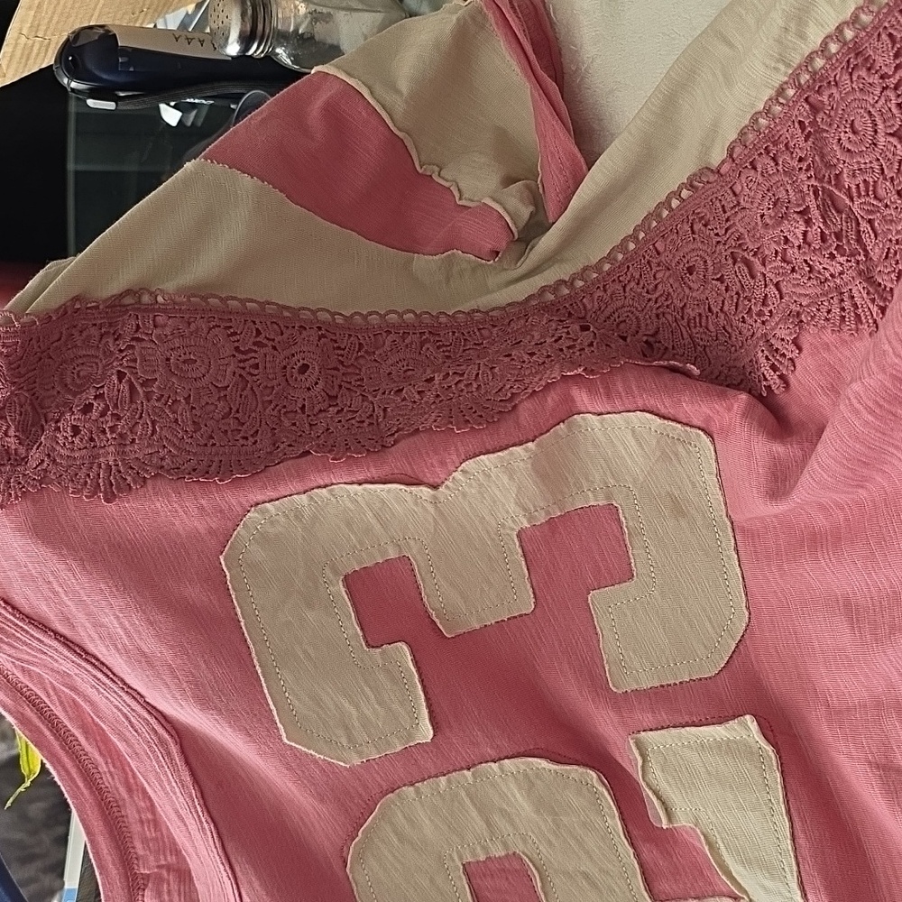 Pink Lace Shirt with Number Design Pol   PTP 20 - Picture 2 of 4